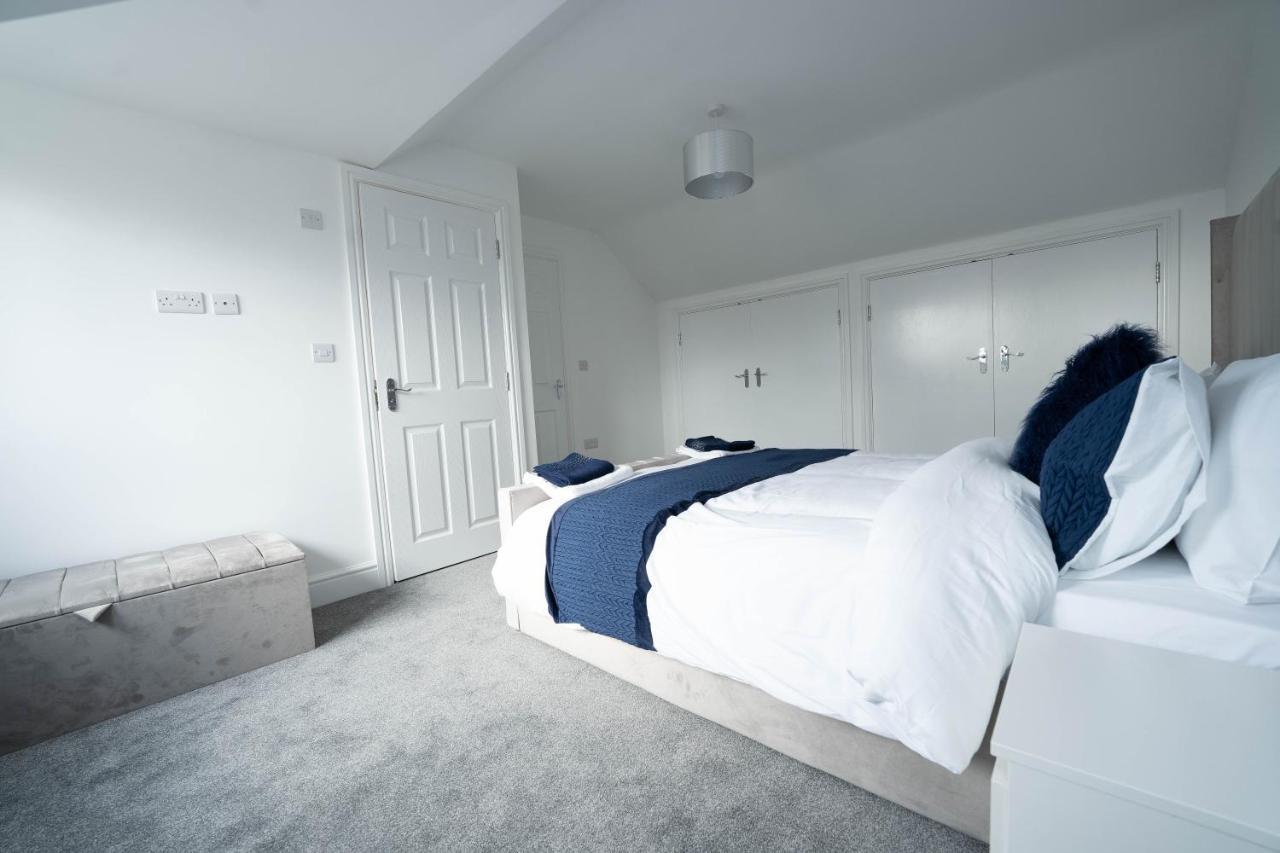 Entire Modern Home With Private Parking For 6/8 Persons Worksop Exterior photo