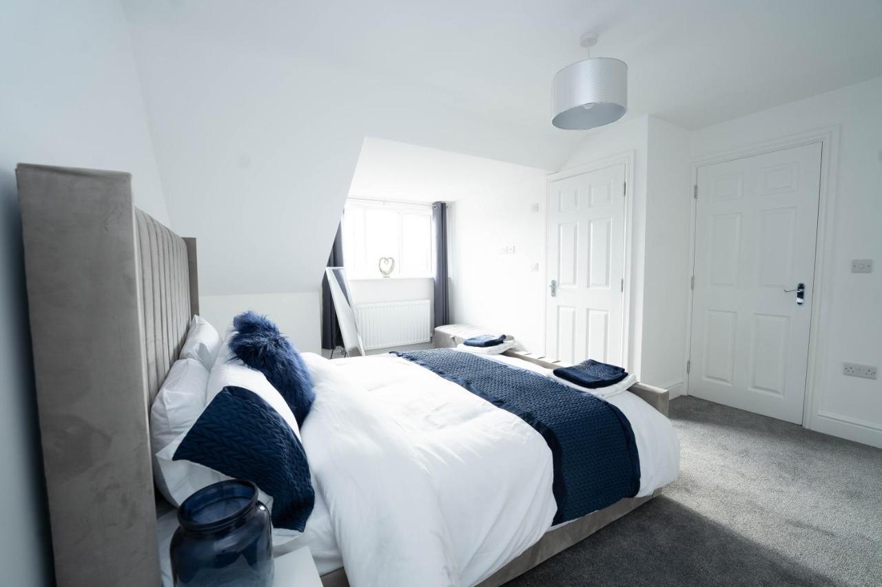 Entire Modern Home With Private Parking For 6/8 Persons Worksop Exterior photo
