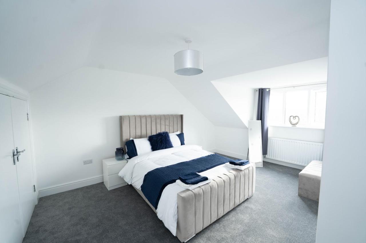Entire Modern Home With Private Parking For 6/8 Persons Worksop Exterior photo